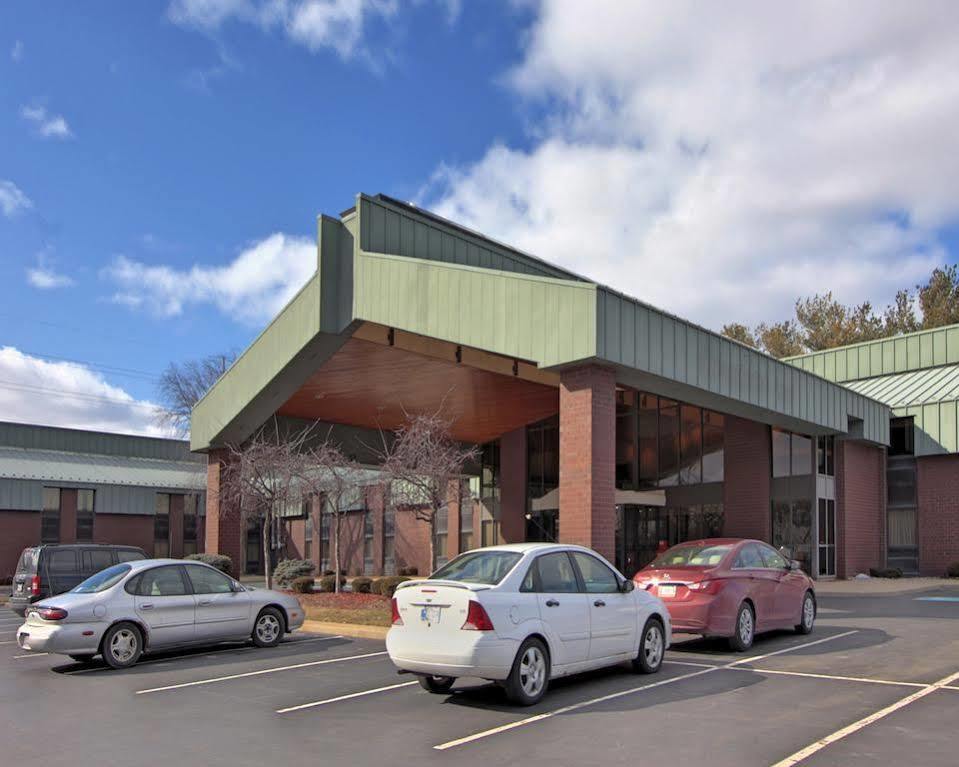 Baymont By Wyndham South Bend Near Notre Dame Exterior foto